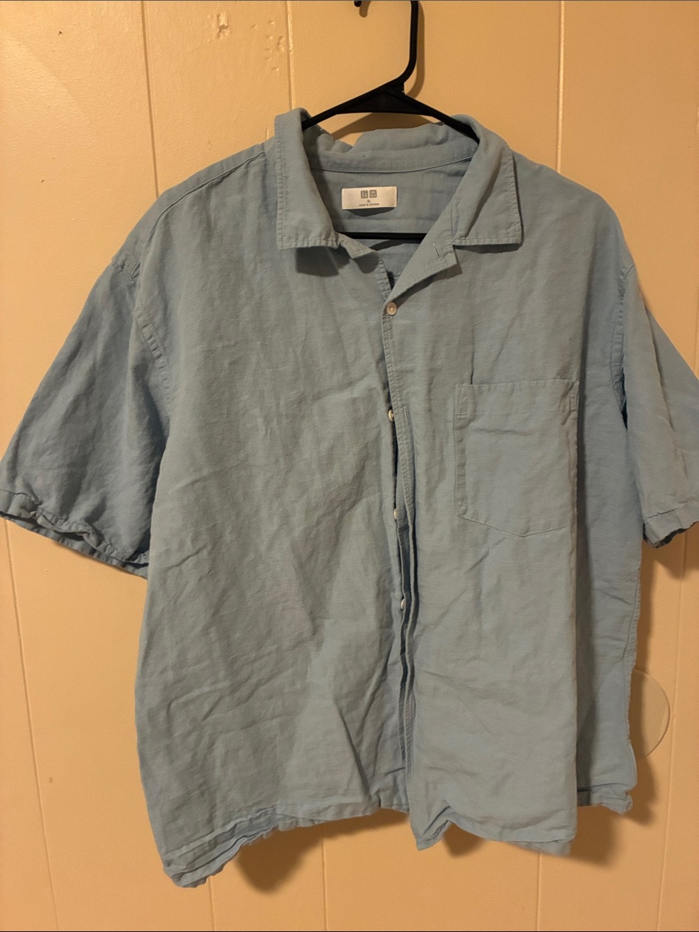 Uniqlo Light Blue Short-Sleeve Button-Down Linen Shirt
